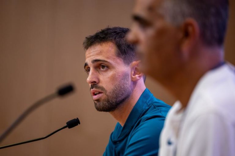 Bernardo Silva considera carga de jogos atual “completamente absurda”