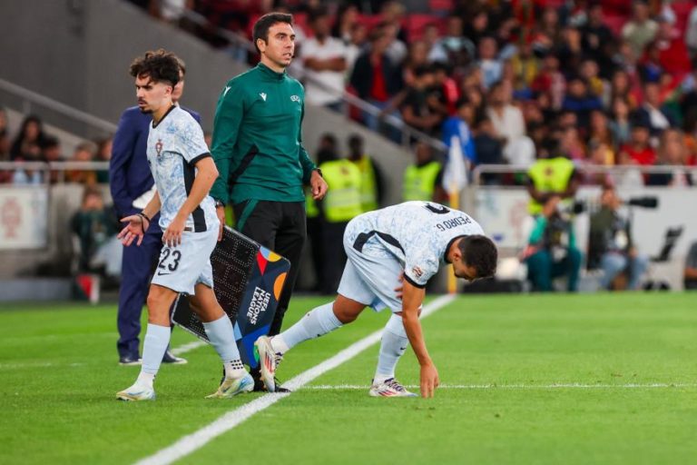 Liga das Nações: Vitinha dispensado do jogo com a Escócia por lesão