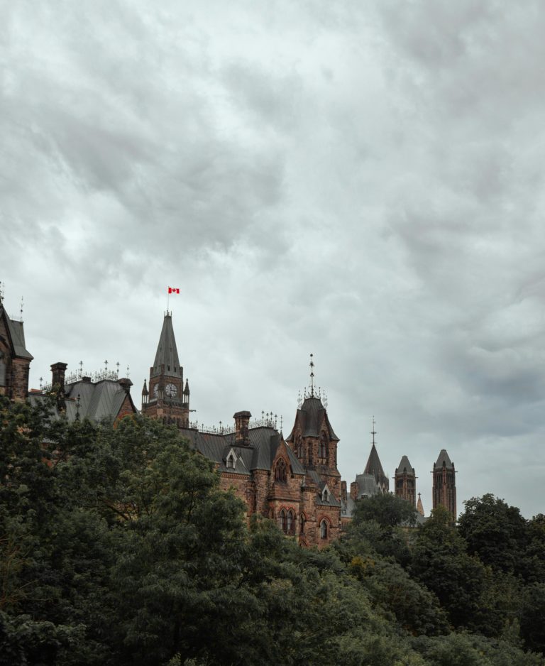 Política: Possível desacordo pode levar Bloc Québécois a derrubar liberais