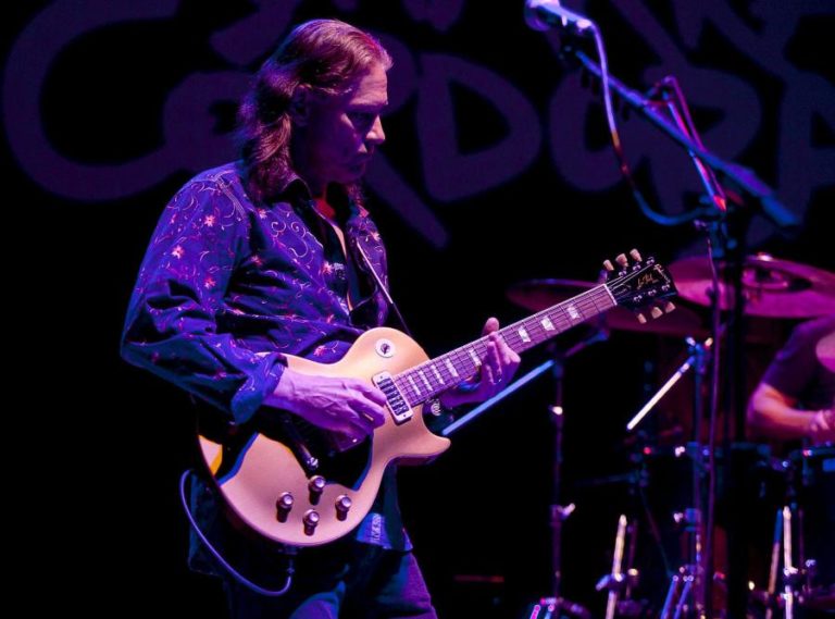 Festival de blues em Braga com Amar Sundy, Robben Ford e Tim no cartaz