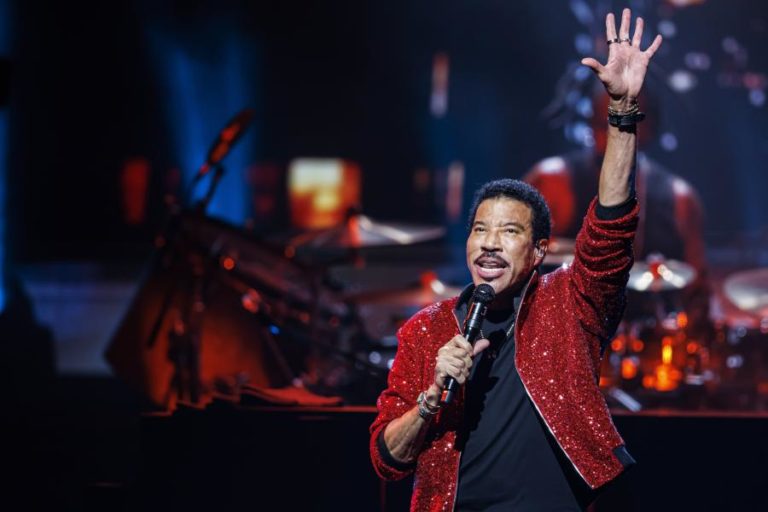 Lionel Richie atua em Lisboa em 2025 na digressão “Say Hello To The Hits”