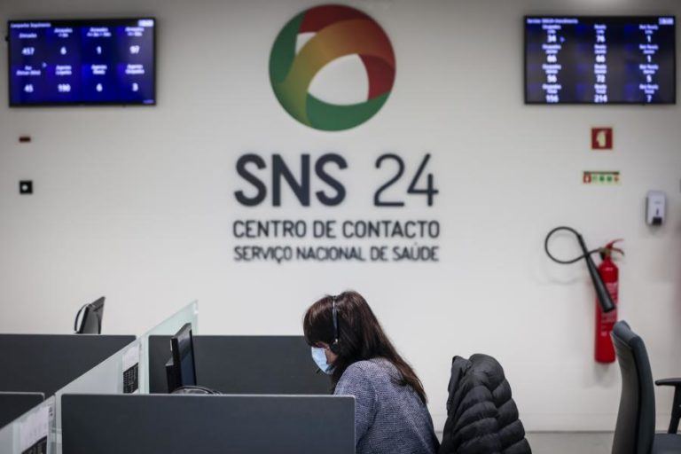 Linha SNS 24 distinguida como Enfermeiro do Ano pelo apoio à população