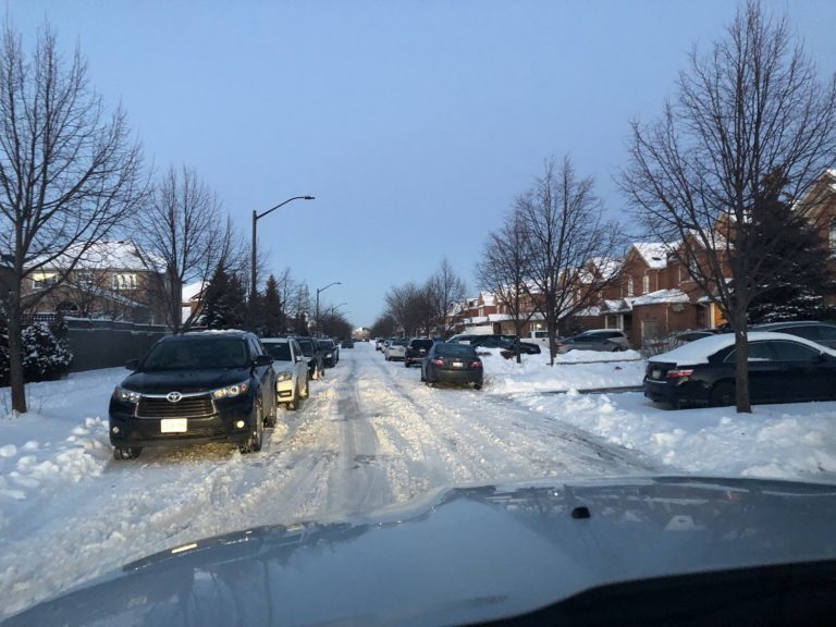 Meteorologia: Toronto e GTA registam queda de neve intensa