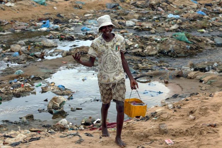 UNITA ouviu queixas de fome e pobreza “gritantes” no leste de Angola